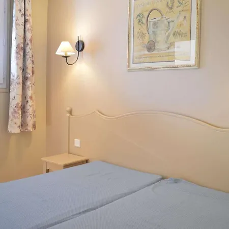 Is110-604 2 Pièces 6 Personnes Piscine Et Parking Appartamento